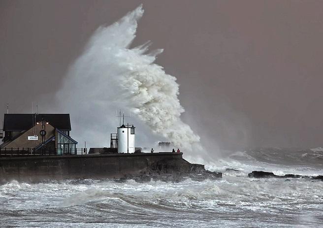 Storm Imogen batters NCI Porthcawl