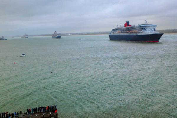 Cunard's three "Queens" leave Southampton