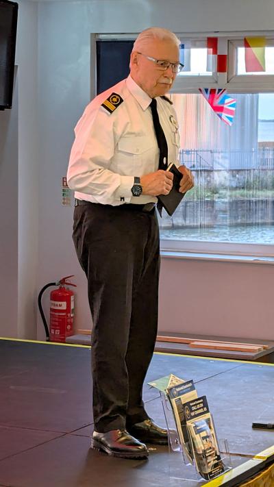 Trustee Ian Whalley explains the NCI to Grimsby and Cleethorpes yacht club members