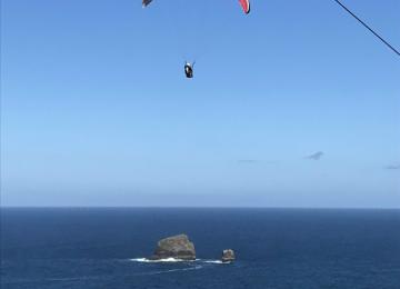 Hang Glider over Bowden Rocks from St Agnes lookout